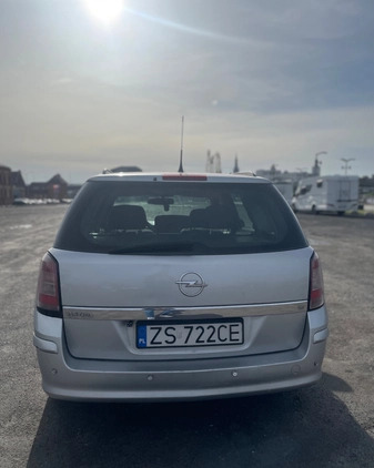 Opel Astra cena 10490 przebieg: 203368, rok produkcji 2007 z Szczecin małe 67